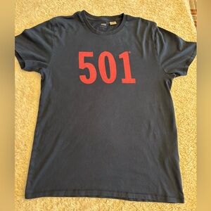 Levi’s 501 Unisex T-Shirt Size Medium Navy Blue w/ Red Graphic Logo Crewneck